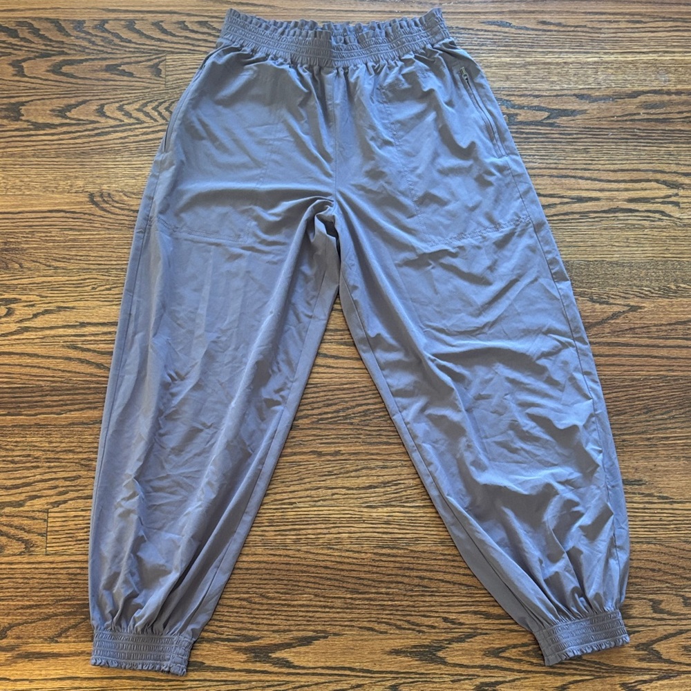 Athleta Savannah Jogger Featherweight in Dusk Violet, Size 8